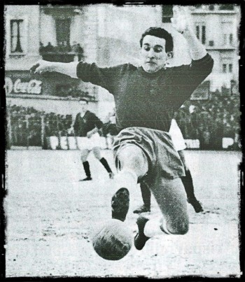 3: Osvaldo Bagnoli